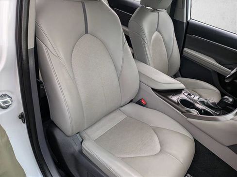 Used 2022 Toyota Camry XSE image 20