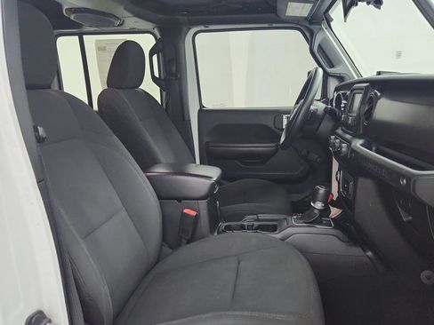 Used 2018 Jeep Wrangler Unlimited Sport AWD/4WD image 35