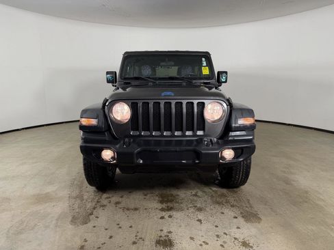 Used 2018 Jeep Wrangler Unlimited Sport S AWD/4WD image 13
