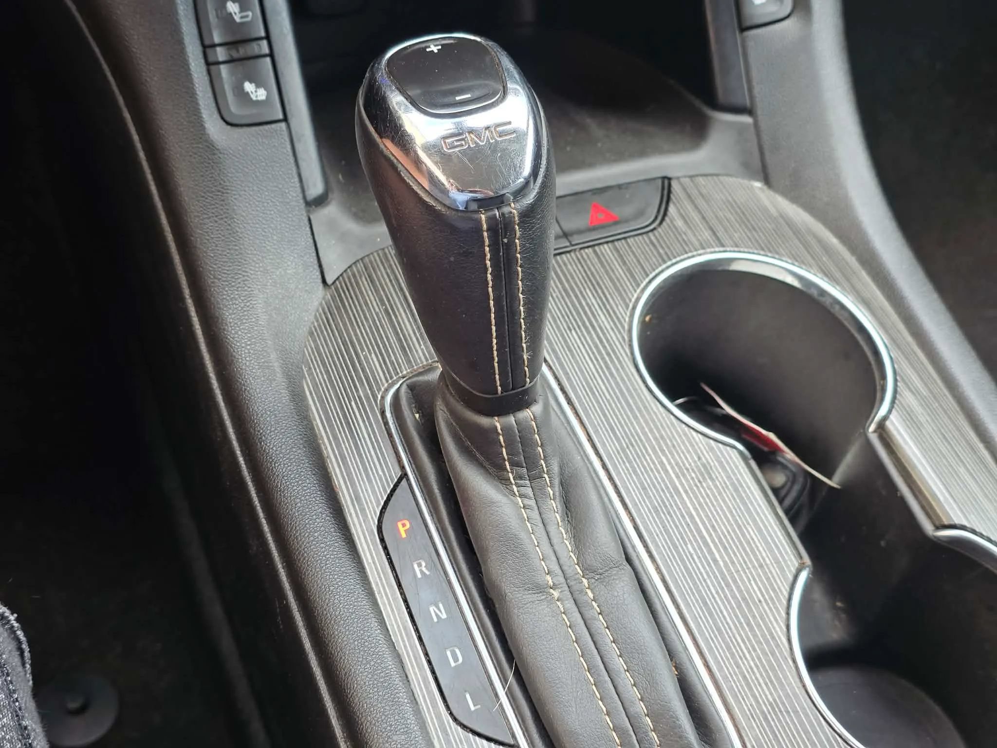 Used 2019 GMC Acadia SLT FWD image 28