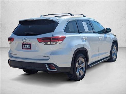 Used 2017 Toyota Highlander Limited image 5