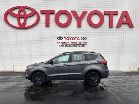 Used 2019 Ford Escape SE FWD image 3