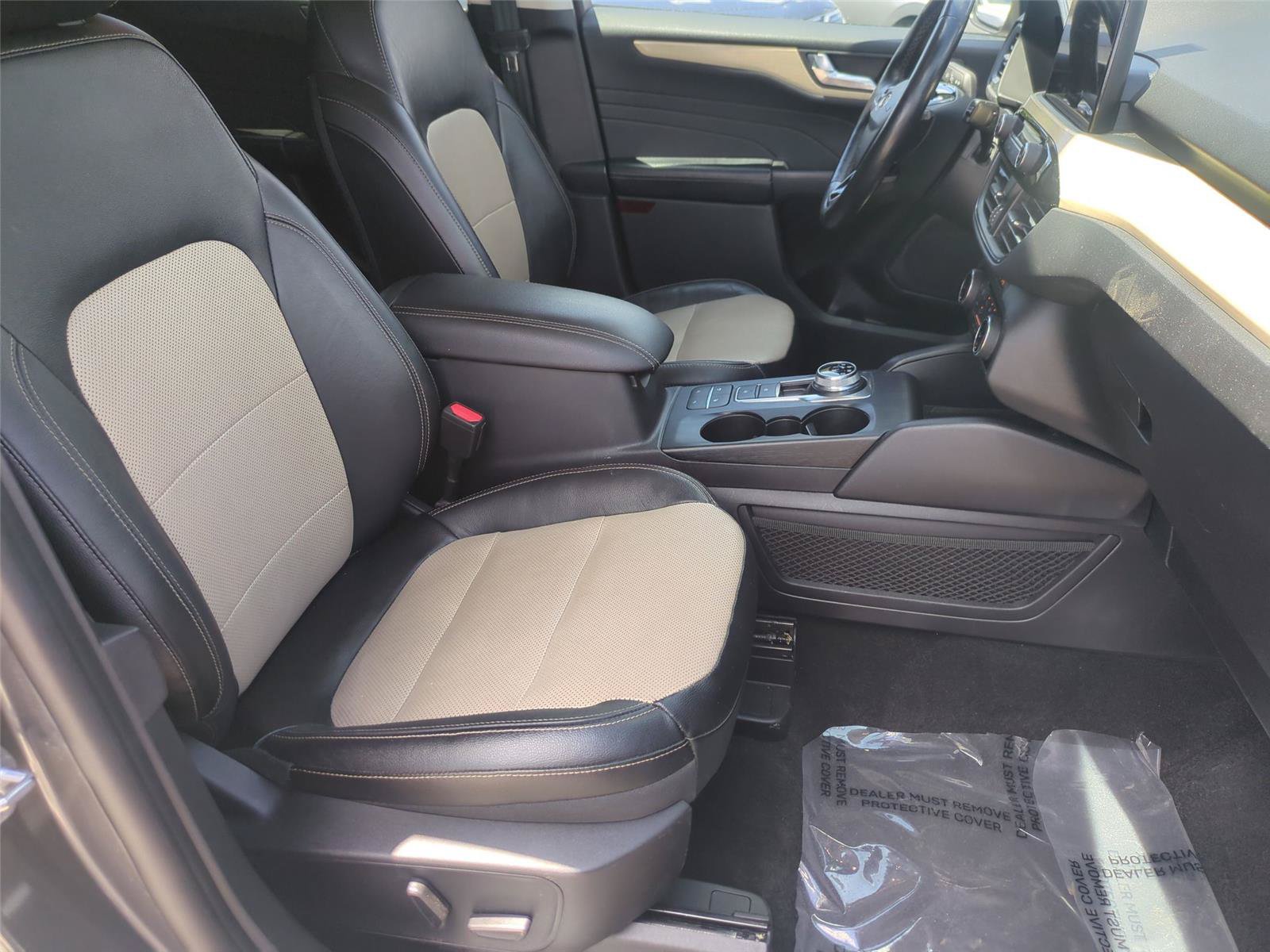 Used 2022 Ford Escape Titanium w/ Titanium Elite Package AWD/4WD image 39