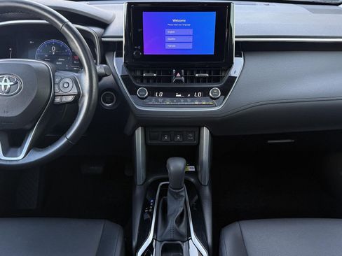 Used 2023 Toyota Corolla Cross XLE w/ Convenience Package AWD/4WD image 34