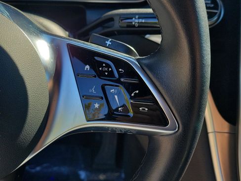 Certified 2025 Mercedes-Benz GLC 300 image 28