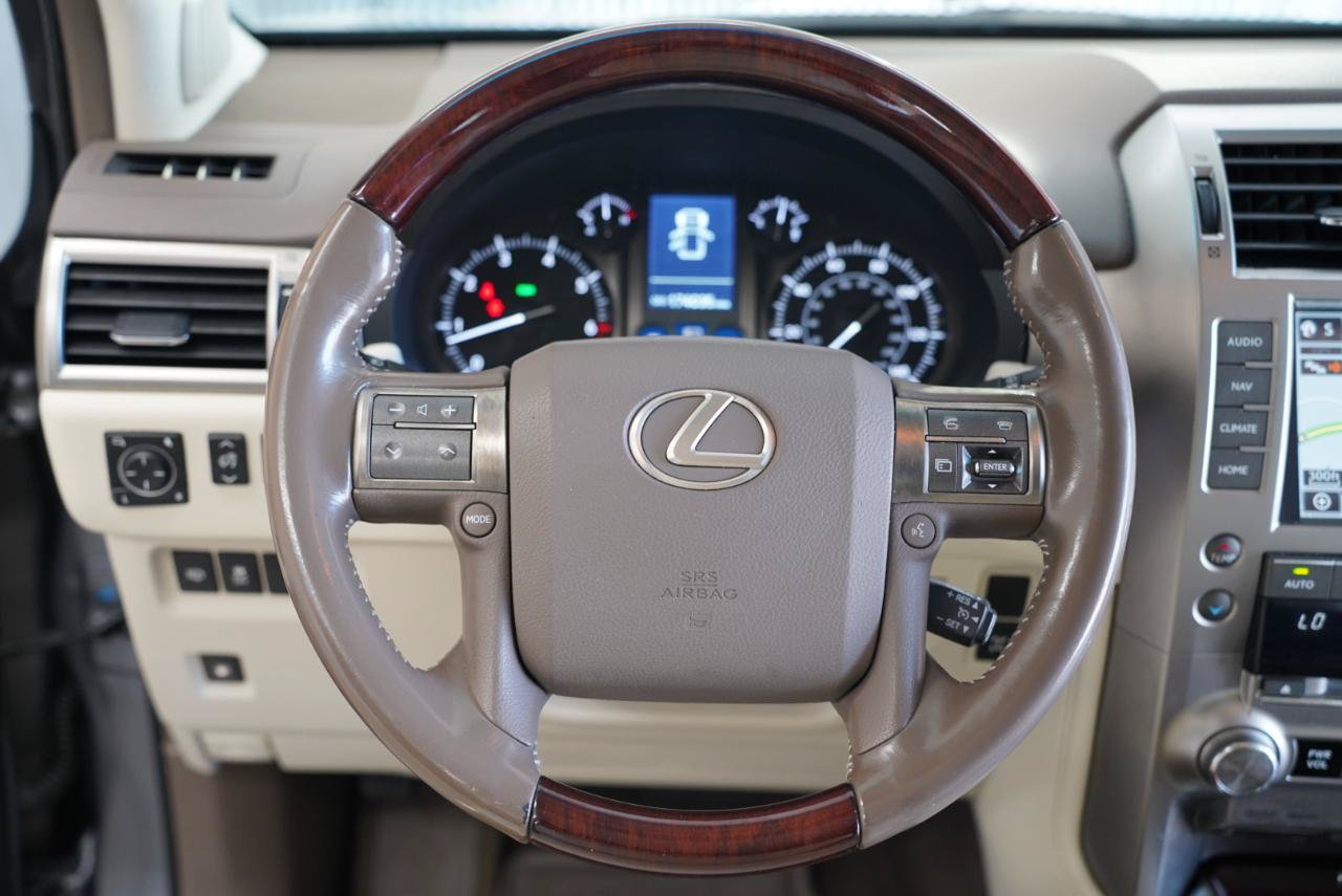 Used 2016 Lexus GX 460 w/ Premium Package AWD/4WD image 12