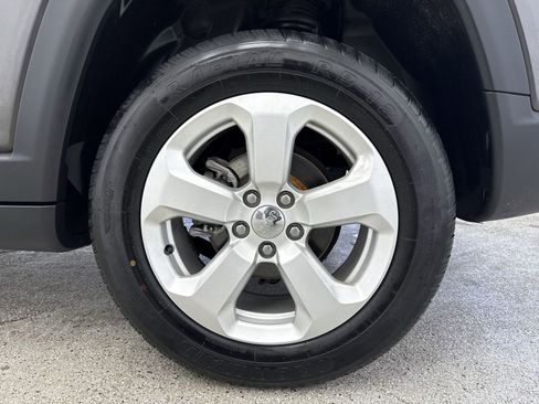 Used 2019 Jeep Compass Latitude w/ Popular Equipment Group image 43