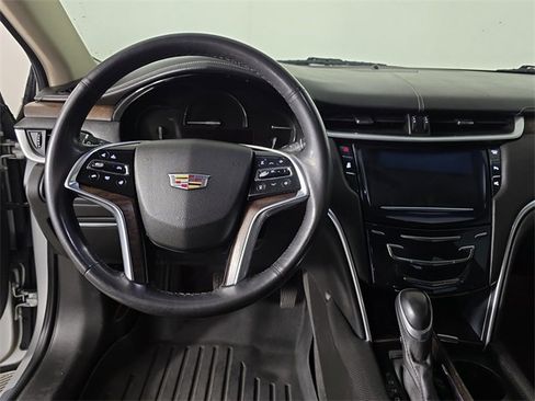 Used 2018 Cadillac XTS Luxury image 9
