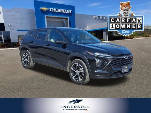 Used 2024 Chevrolet Trax RS w/ Sunroof Package image 1