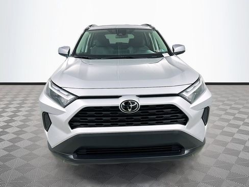 Used 2024 Toyota RAV4 XLE AWD/4WD image 2