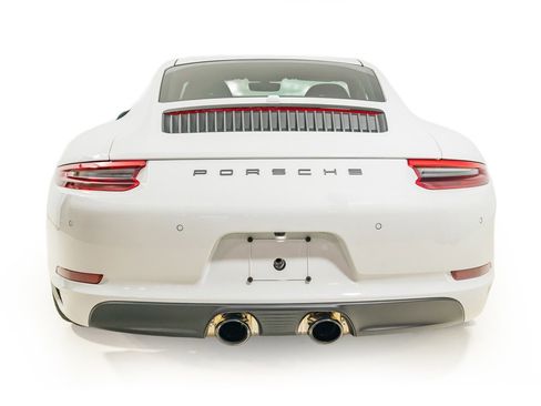 Used 2018 Porsche 911 Carrera T w/ Carrera T Interior Package image 7