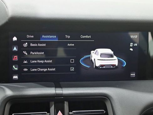 Used 2022 Porsche Taycan 4 Cross Turismo image 21