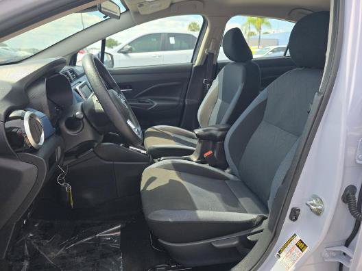 Used 2025 Nissan Versa SV FWD image 3