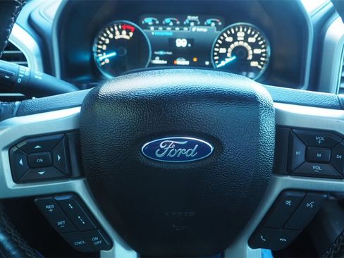 Used 2018 Ford F150 Platinum w/ Equipment Group 701A Luxury image 15