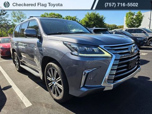 Used 2018 Lexus LX 570 4WD w/ Luxury Package image 3