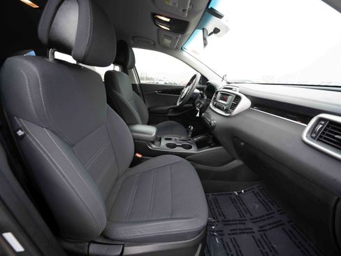 Used 2016 Kia Sorento L image 27