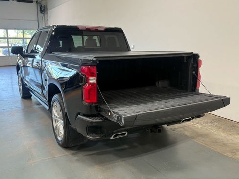 Used 2024 Chevrolet Silverado 1500 High Country AWD/4WD image 4