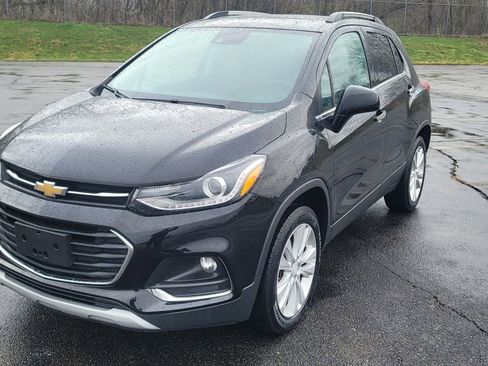 Used 2020 Chevrolet Trax Premier w/ LPO, Cargo Package image 3