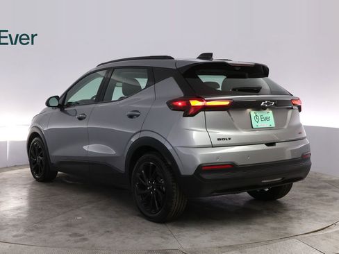 Used 2027 Chevrolet Bolt RS w/ Technology Package FWD image 17