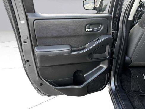 Used 2023 Nissan Frontier SV w/ Technology Package AWD/4WD image 41
