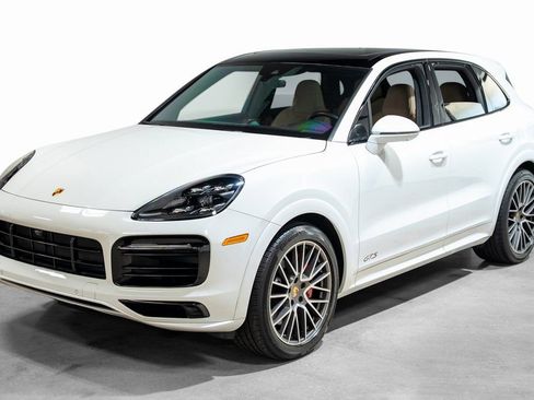Used 2022 Porsche Cayenne GTS image 30