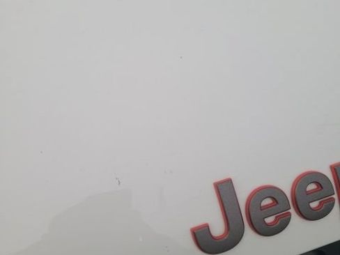 Used 2016 Jeep Renegade 75th Anniversary AWD/4WD image 24