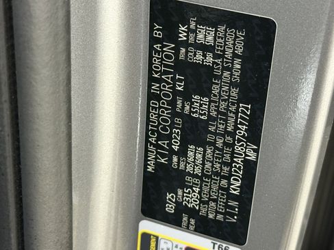 Used 2025 Kia Soul LX FWD image 23
