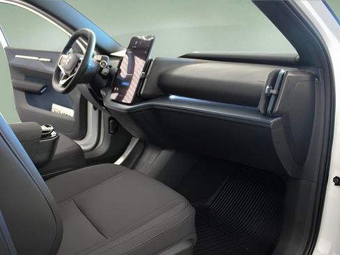 New 2026 Volvo EX30 Ultra w/ Protection Package Premier image 15