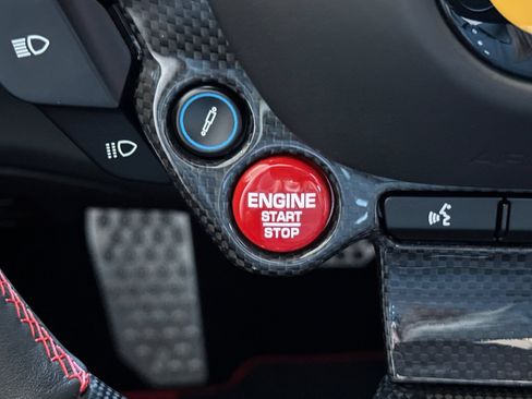 Used 2018 Ferrari 812 Superfast RWD image 27