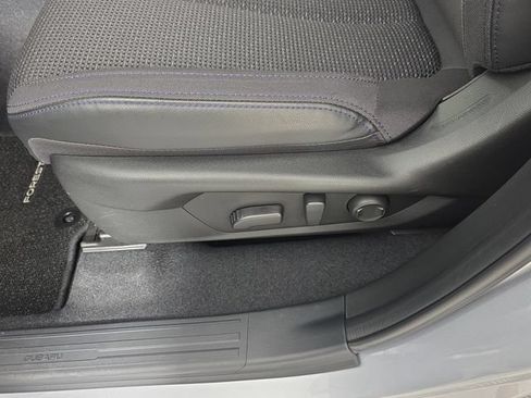 Certified 2025 Subaru Forester Premium AWD/4WD image 23