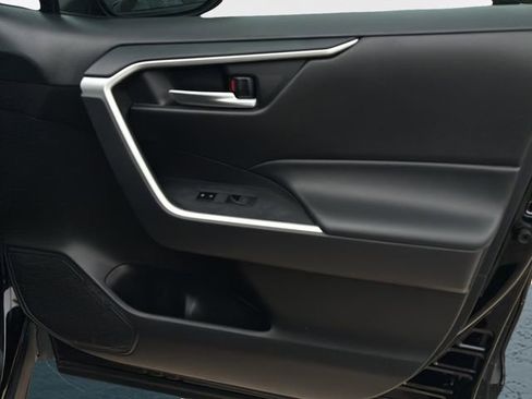 Used 2024 Toyota RAV4 AWD Hybrid image 10