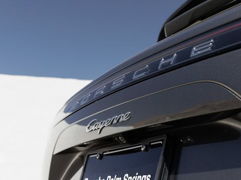 Certified 2020 Porsche Cayenne AWD/4WD image 12