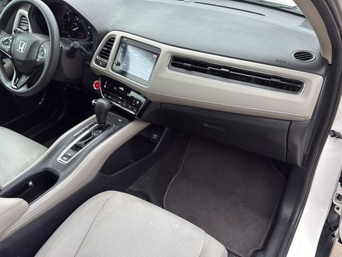 Used 2020 Honda HR-V EX image 30