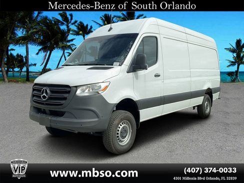 Used 2023 Mercedes-Benz Sprinter 2500 image 5