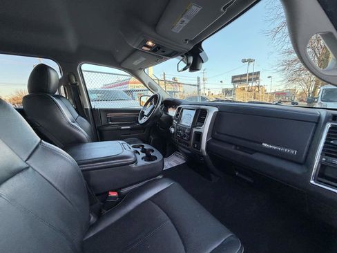 Used 2018 RAM 1500 Laramie w/ Convenience Group image 20