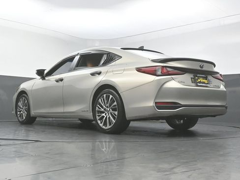 Used 2019 Lexus ES 300h w/ Premium Package FWD image 41