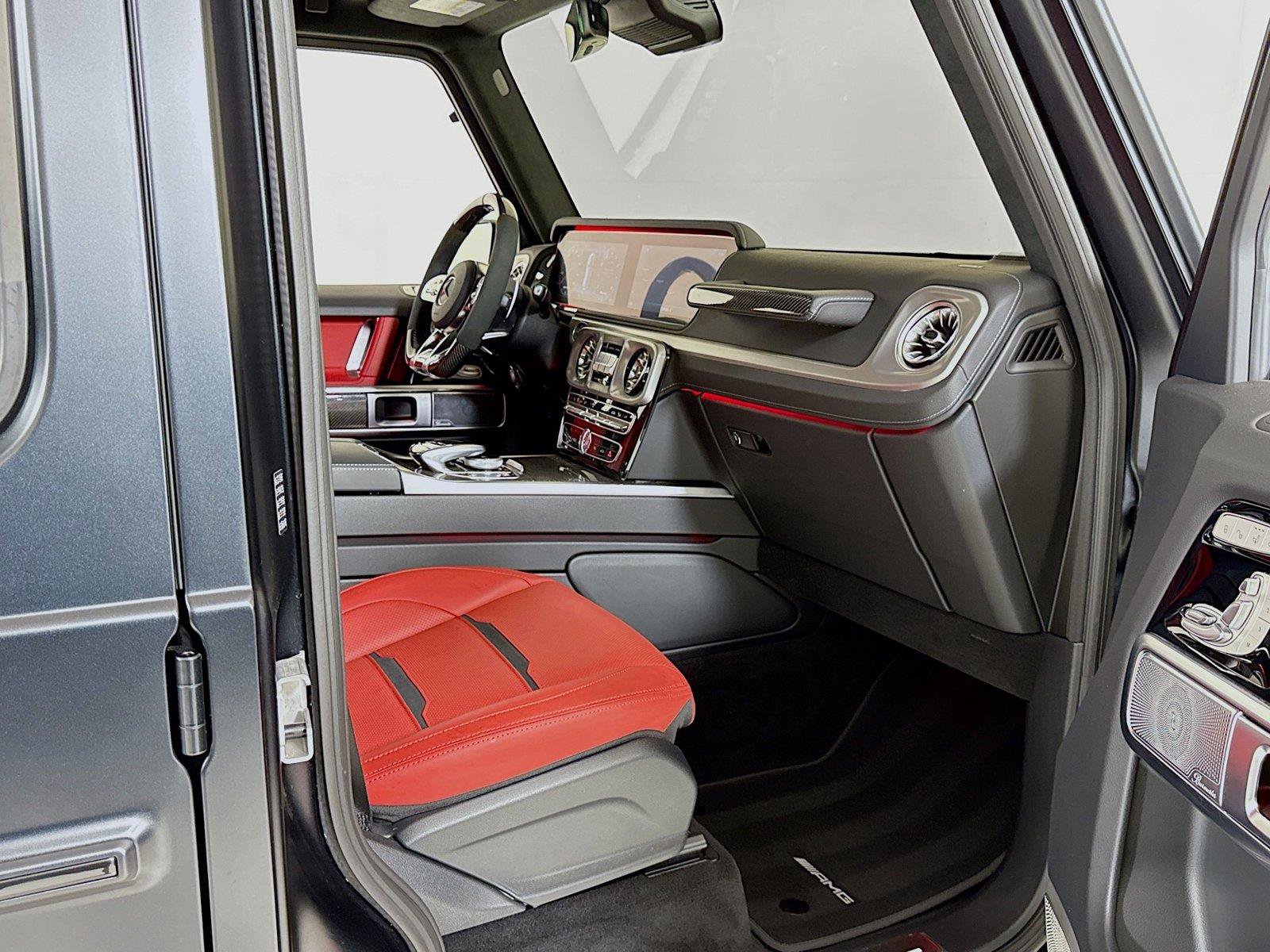 Used 2024 Mercedes-Benz G 63 AMG 4MATIC image 32