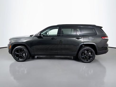 Used 2024 Jeep Grand Cherokee L Limited w/ Black Appearance Package image 4
