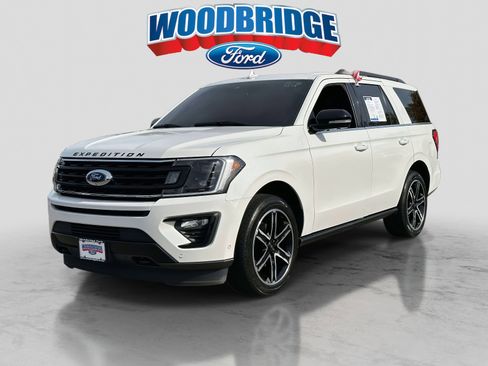 Certified 2021 Ford Expedition Limited image 2