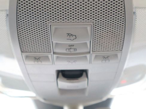 Used 2011 Mercedes-Benz GLK 350 4MATIC image 29