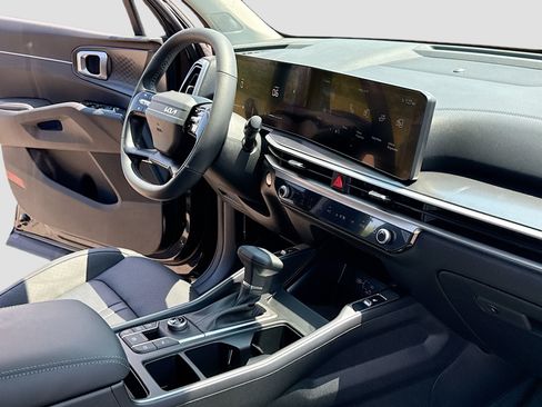 New 2026 Kia Sorento S FWD image 5