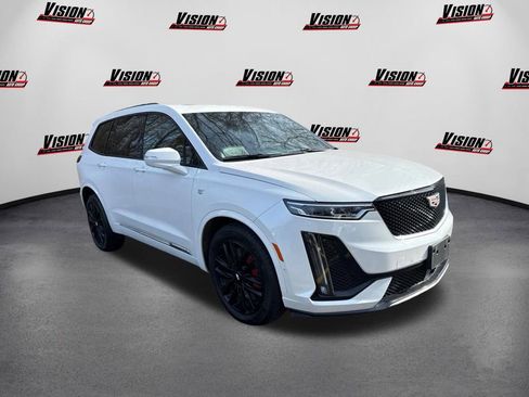 Used 2023 Cadillac XT6 Sport w/ Platinum Package AWD/4WD image 3