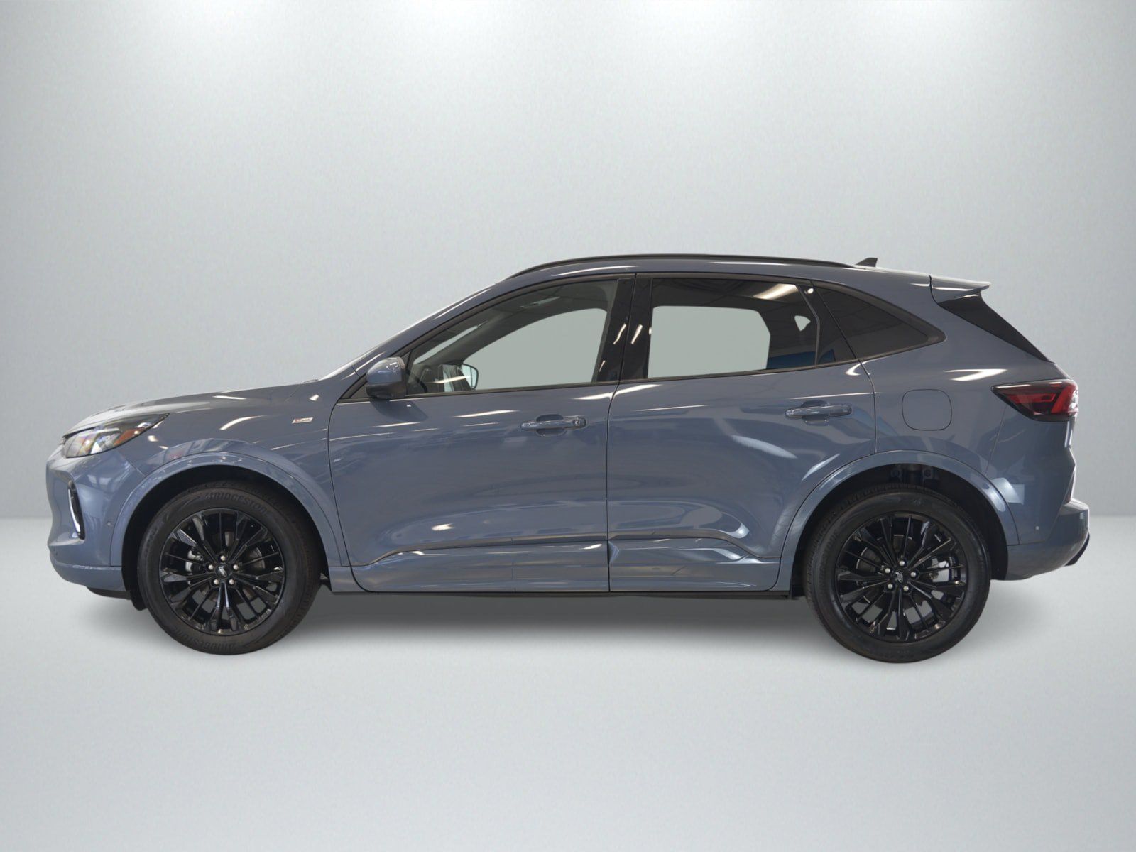 Used 2023 Ford Escape ST-Line Elite w/ Premium Technology Package AWD/4WD image 2