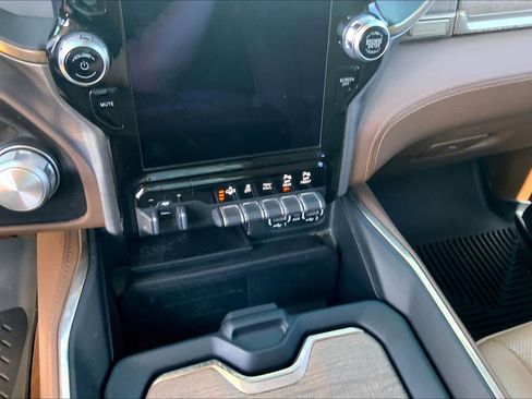 Used 2020 RAM 1500 Limited AWD/4WD image 35