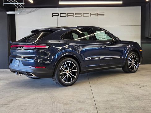 New 2026 Porsche Cayenne Coupe AWD/4WD image 6