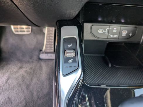 Certified 2026 Kia Sorento SX Prestige AWD/4WD image 30
