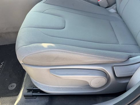 Used 2023 Hyundai Elantra SEL w/ Cargo Package FWD image 7