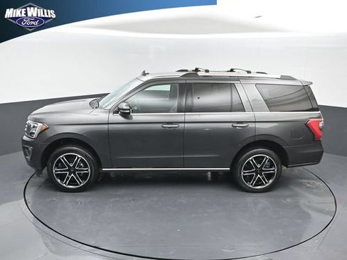 Used 2020 Ford Expedition Limited w/ Texas Edition Package AWD/4WD image 12