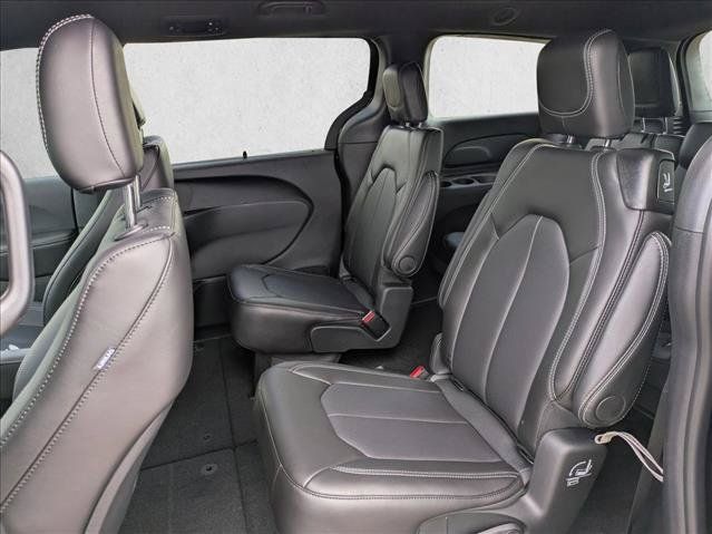 New 2026 Chrysler Pacifica Select w/ S Appearance Package FWD image 10