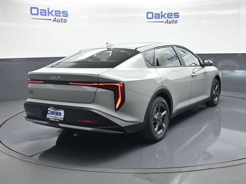 New 2026 Kia K4 FWD image 8